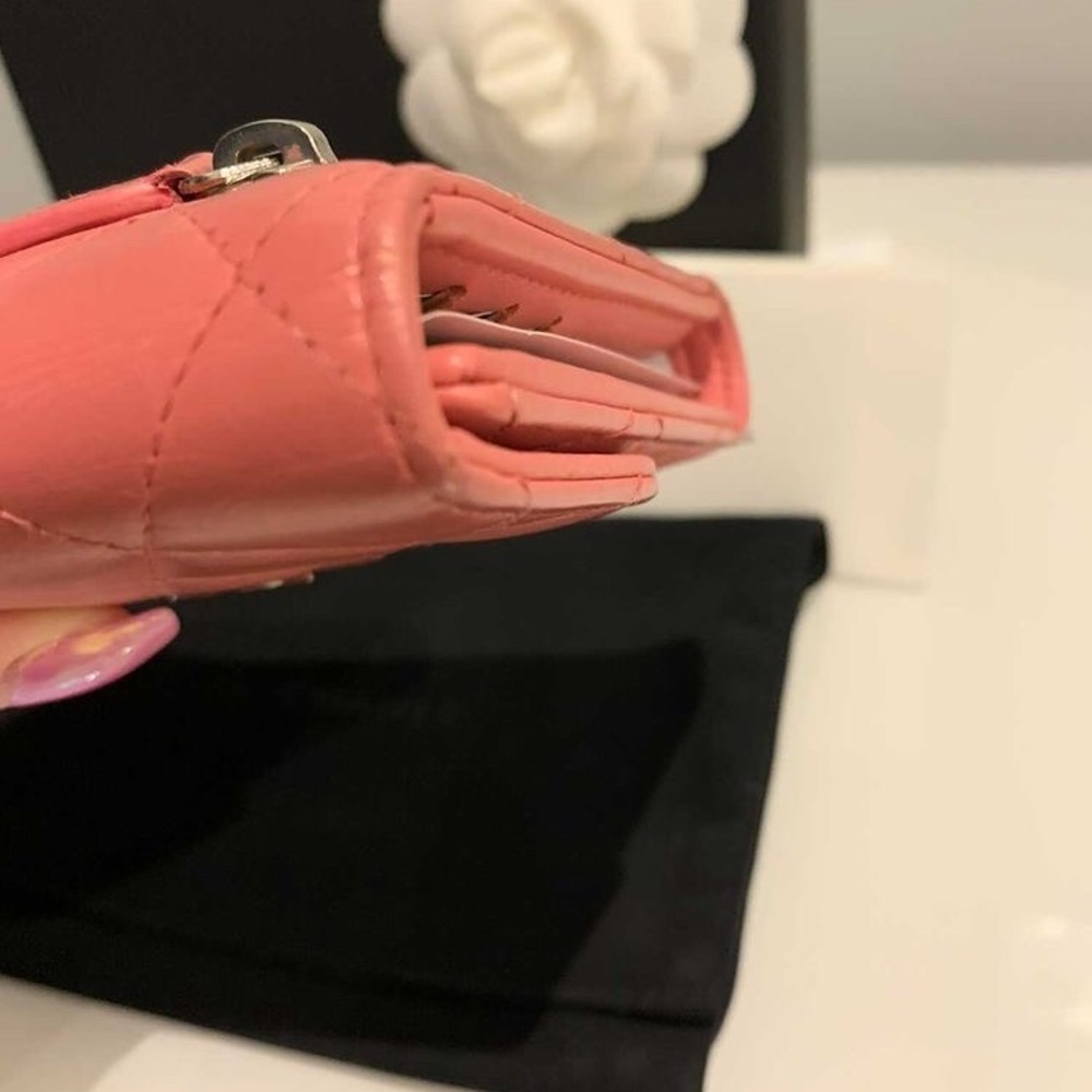 Chanel lambskin small wallet - Picture 6 of 13
